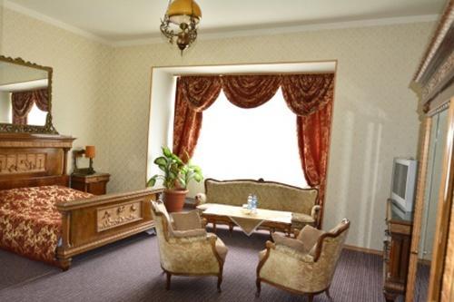 Hotel I Restauracja Chopin Жары Экстерьер фото